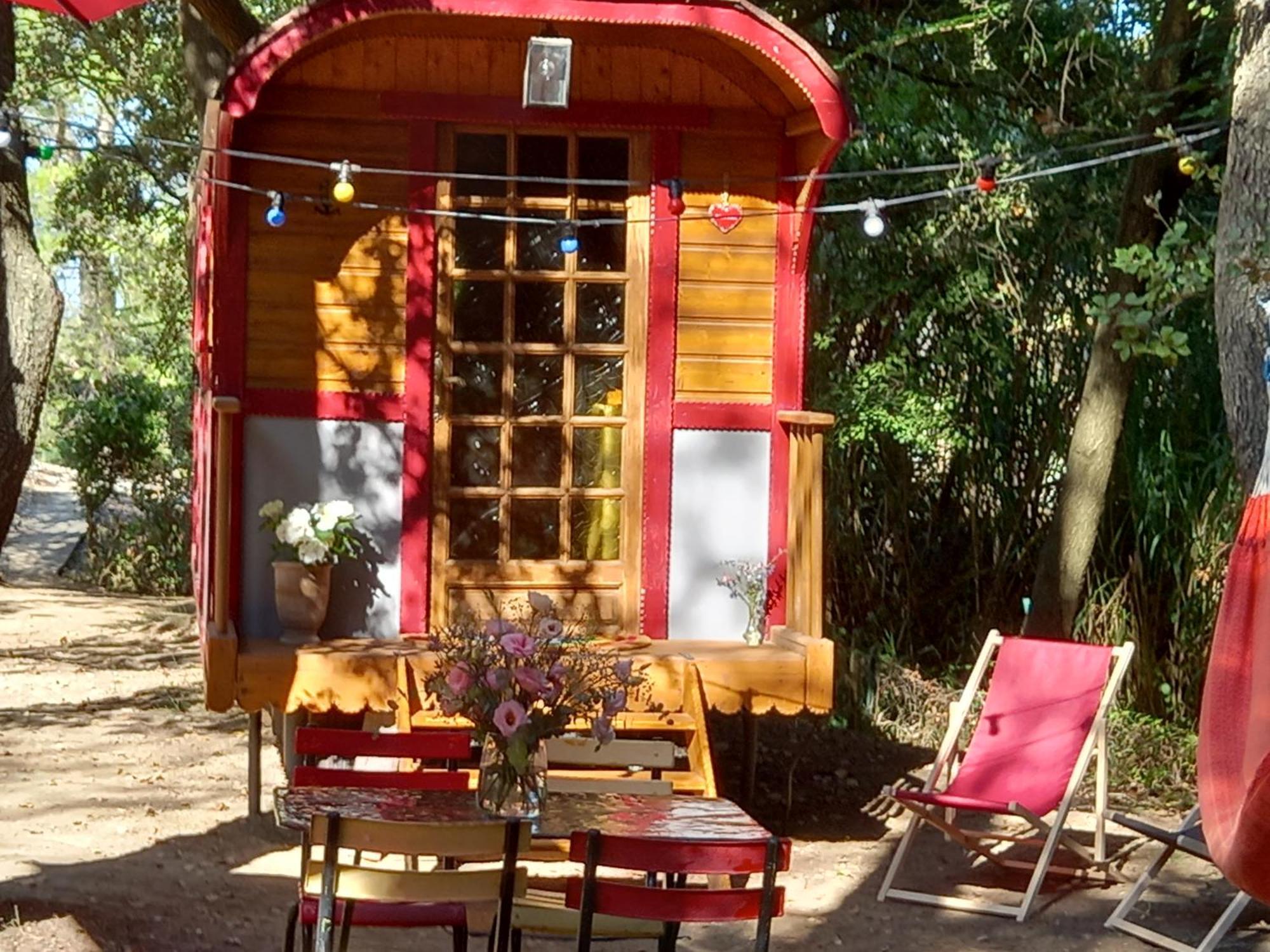 Luxe tent La Roulotte Du Petit Paradis Saint-Rémy-de-Provence